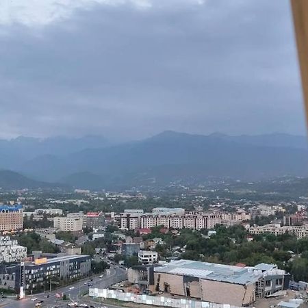 Nurly Tau 2Room Apartments Almaty Luaran gambar